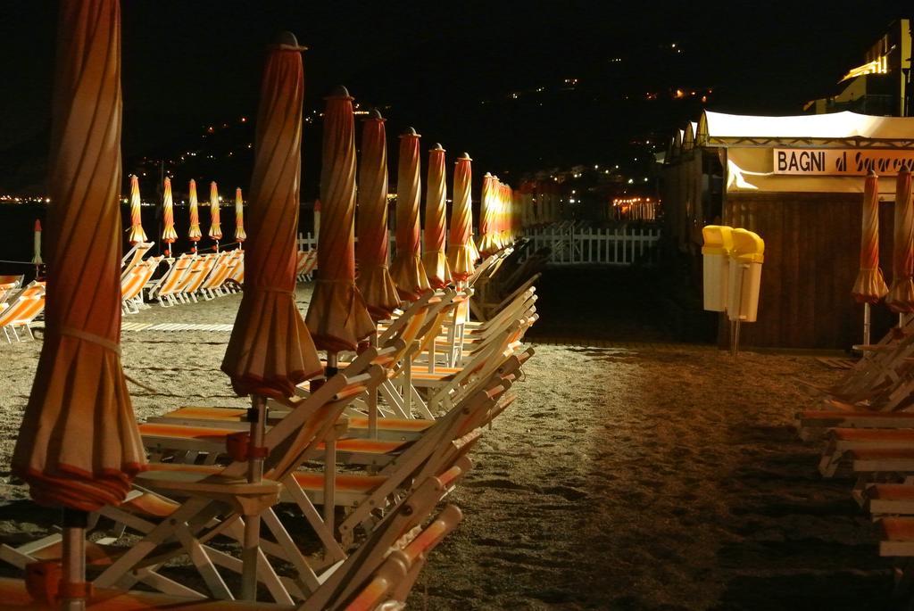 Residence Il Gabbiano Varigotti Buitenkant foto