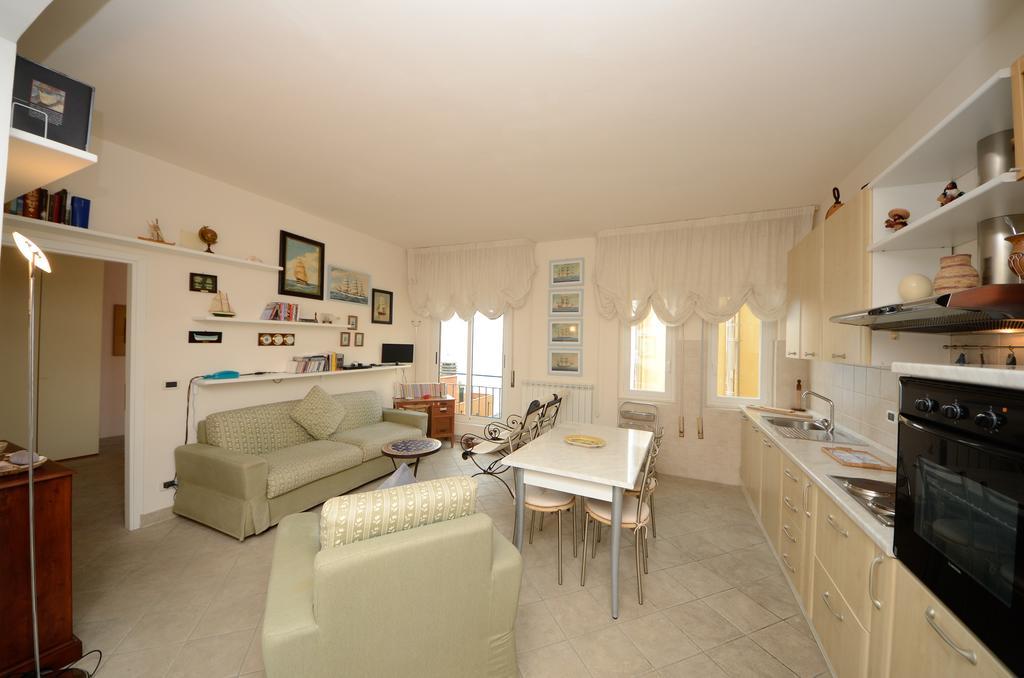 Residence Il Gabbiano Varigotti Buitenkant foto